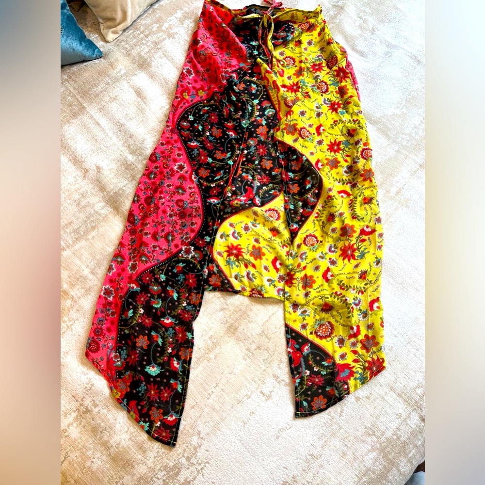 New with Tags Shein V’Cay Beach Coverup - Tropical Floral Design